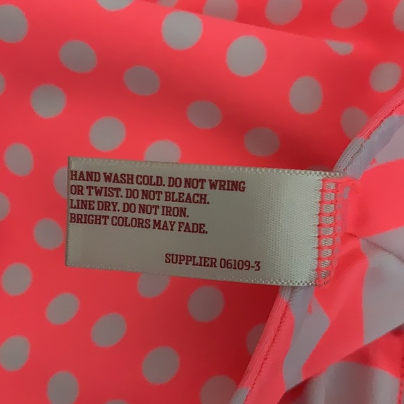 New Bright Pink Bikini - Picture 5 of 9